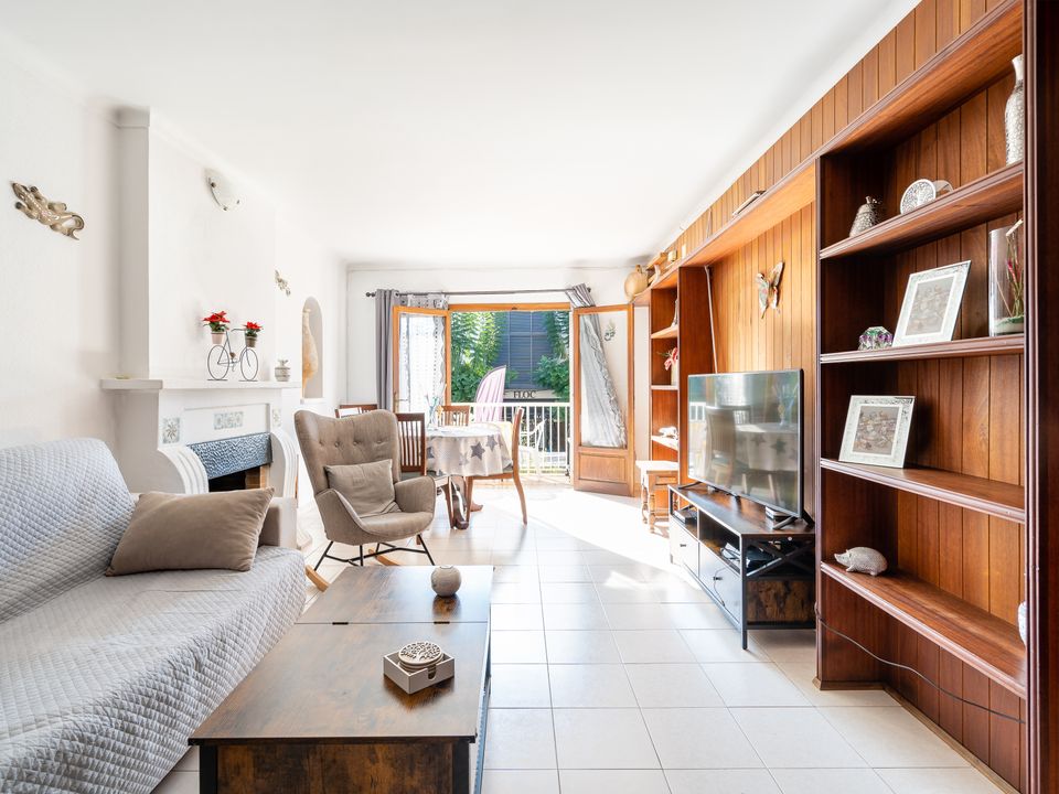 Apartment for sale in Port De Pollenca, Majorca € 230,000 Ref 16032264